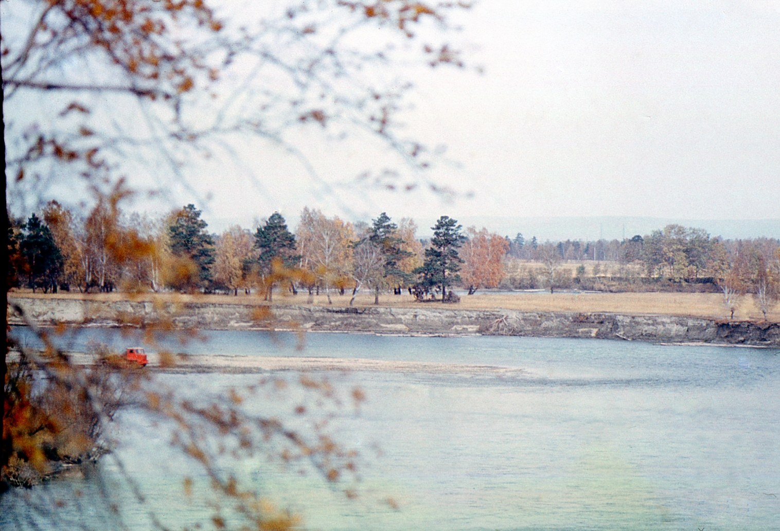 Китой-река.Размывает берега.